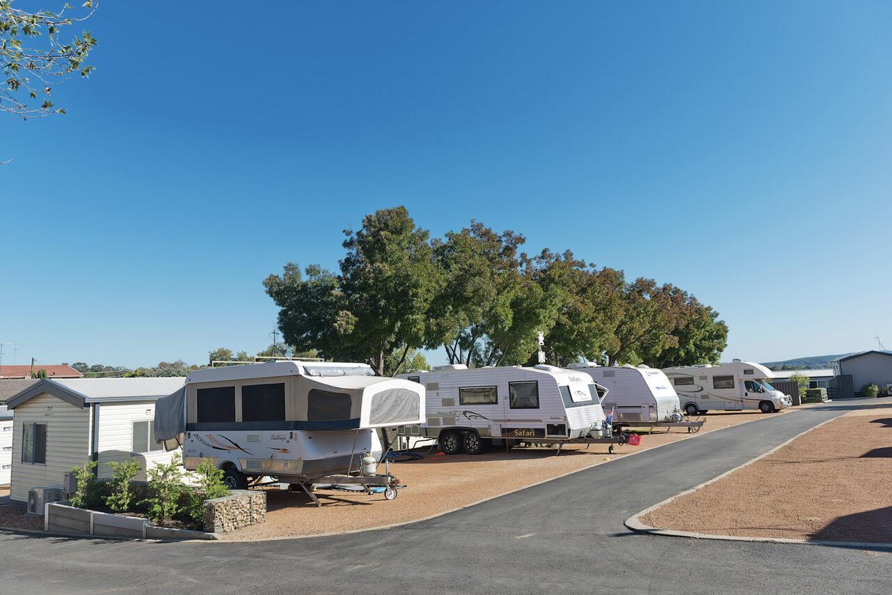 Crestview Tourist Park 호텔 퀘안비얀 외부 사진
